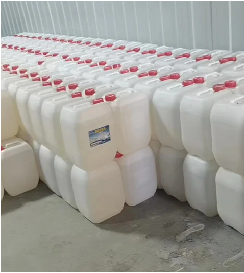 why glacial acetic acid is used in preparation of acetanilide